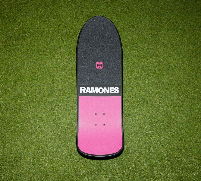 Globe Ramones Hey Ho